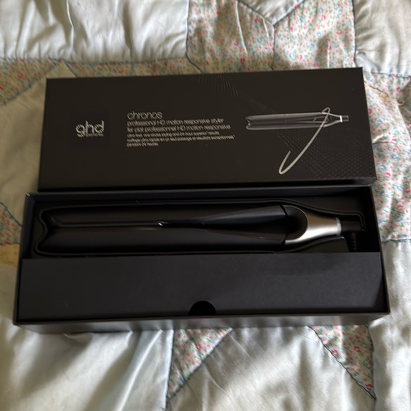 Professional styler - Picture 1 of 3